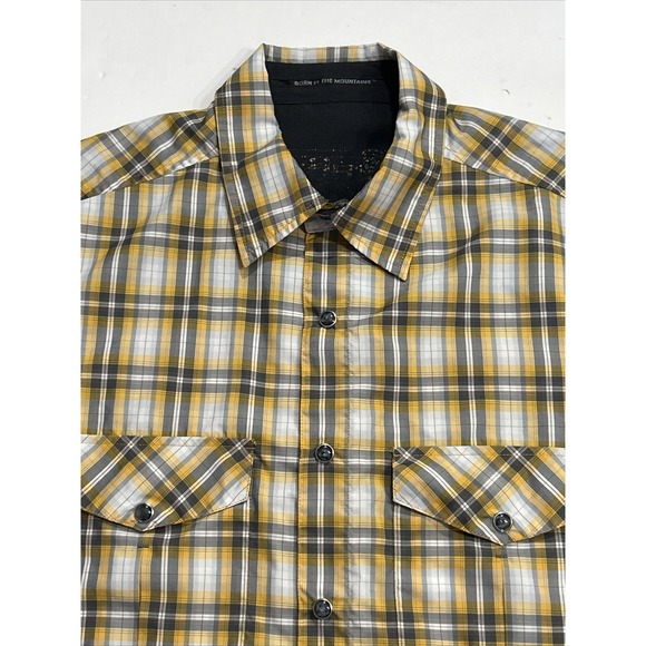 Kuhl Mountain Grown Snap Front Plaid‎ Shirt Sz Small Short Sleeve 100% Poly 🥾 - Picture 4 of 11